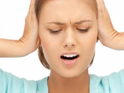 Tránh bị đau tai khi đi máy bay
